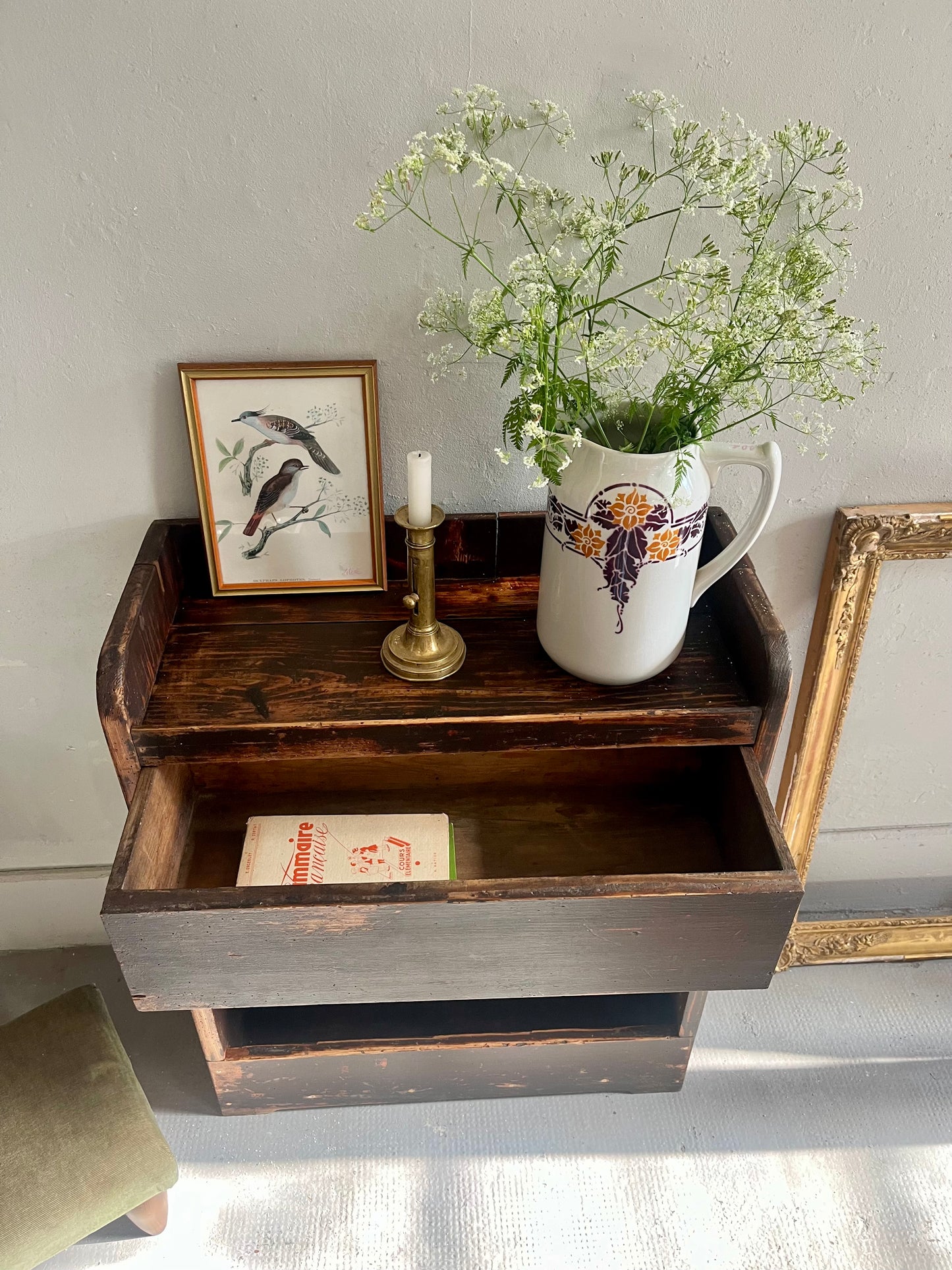 Meuble d’atelier- étagère patinée