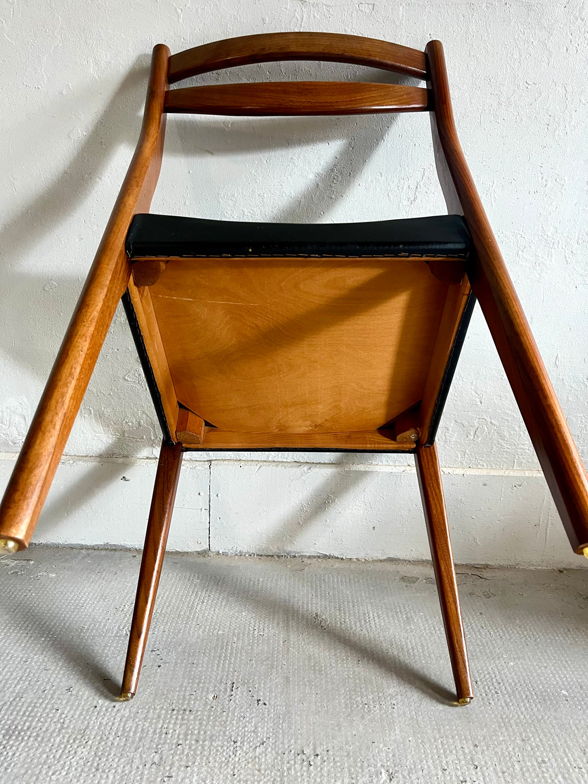 Chaises scandinaves teck et Skaï-lot de 6   Patine
