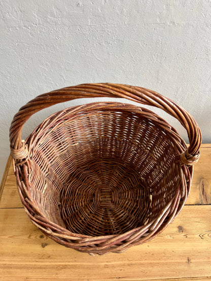 Panier en osier ancien   Patine
