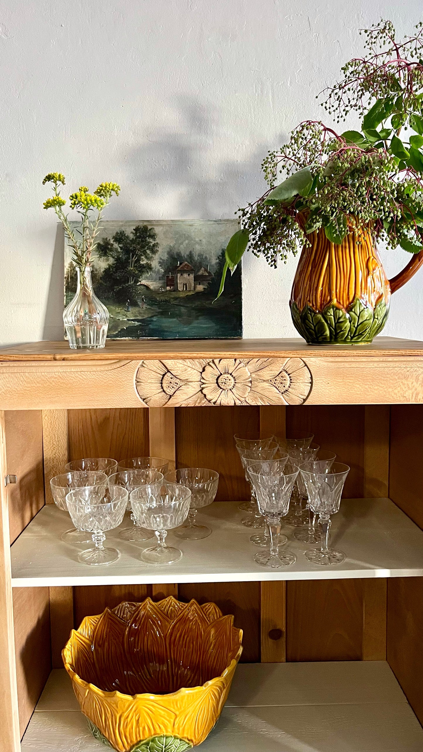 Bonnetière art déco vitrée  Meubles Patine