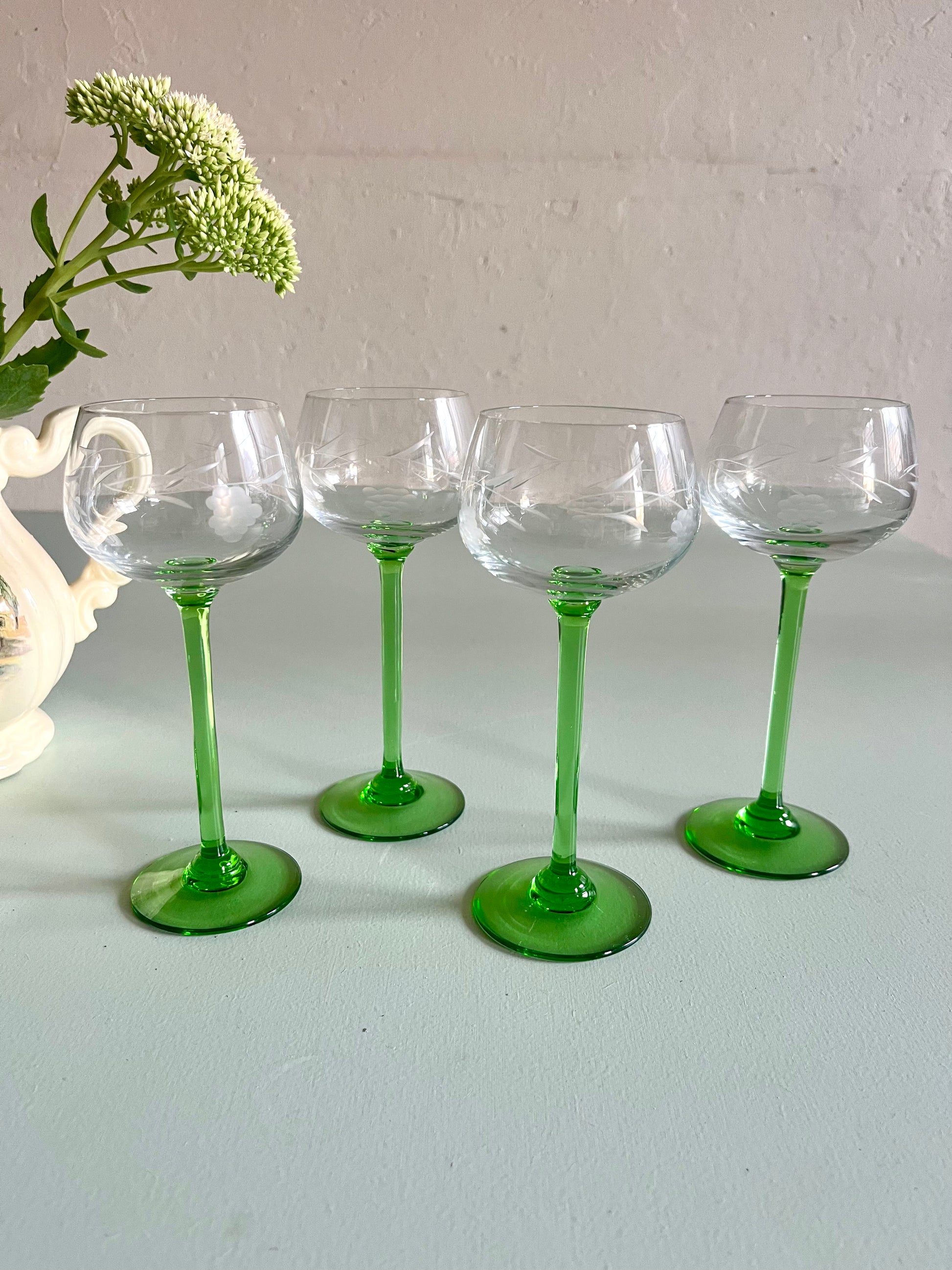 Verres à vin blanc alsaciens-lot de  4   Patine