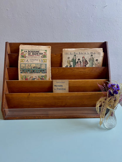 Présentoir à livre vintage en bois   Patine