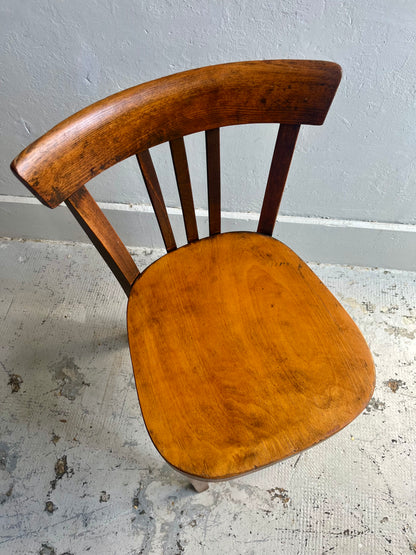 Chaise bistrot ancienne