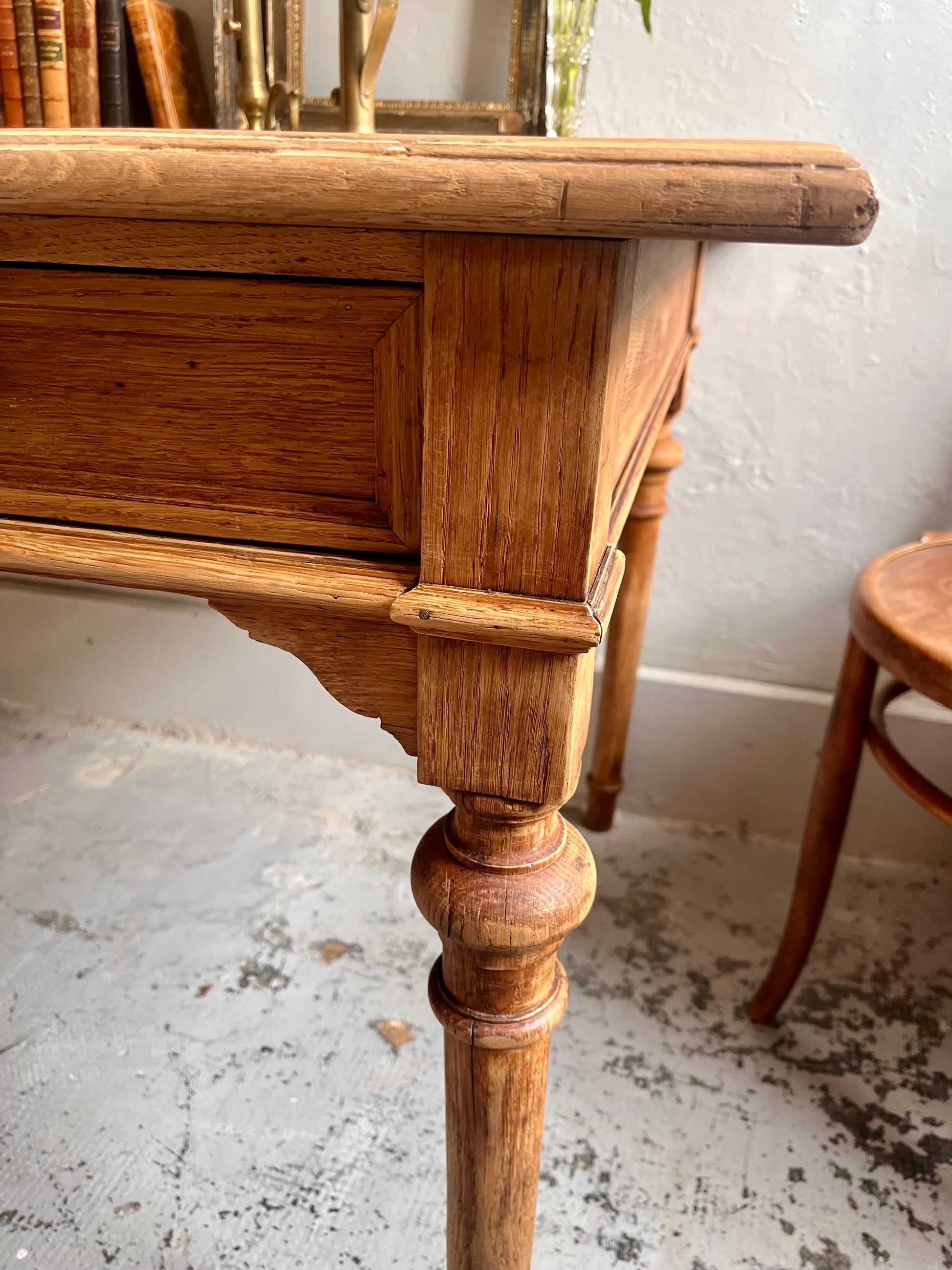 Bureau ancien en chêne/ table   Patine