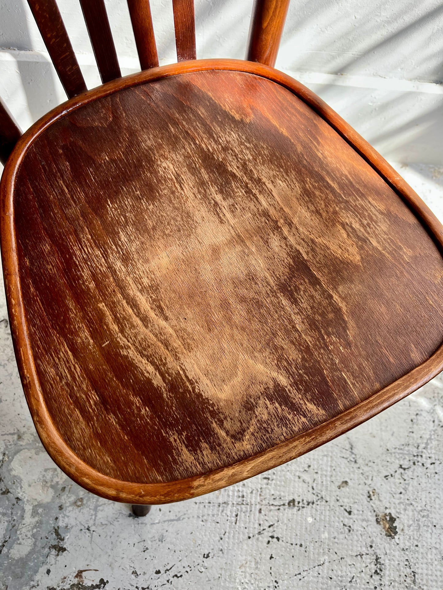 Chaise bistrot ancienne bois foncé