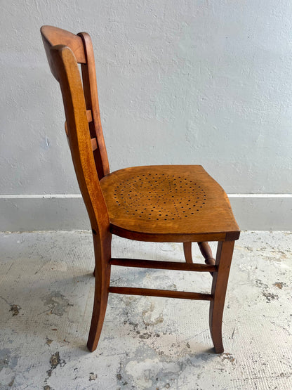 Chaise bistrot ancienne assise étoile