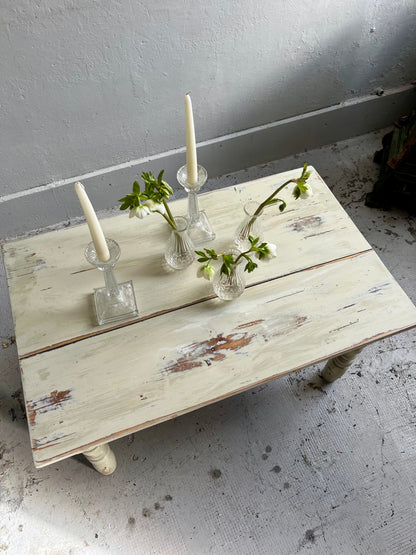 Table basse patinée ancienne