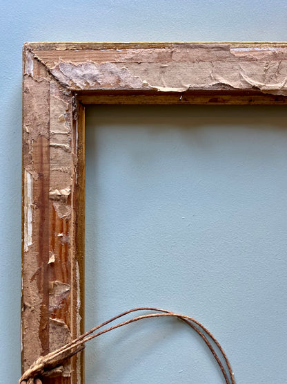 Cadre doré ancien en bois avec moulures