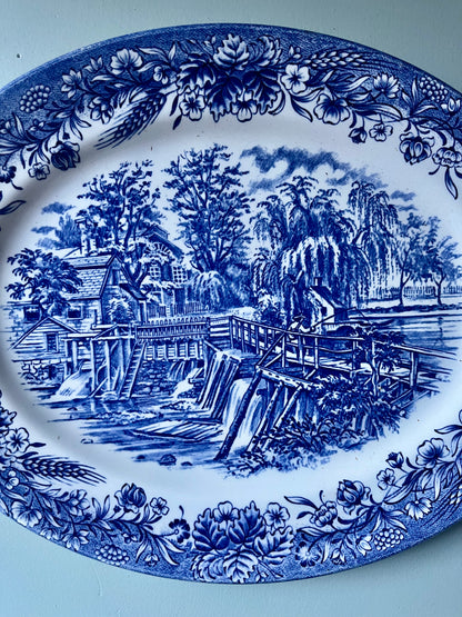 Plat de service anglais motifs bleus « Churchill »