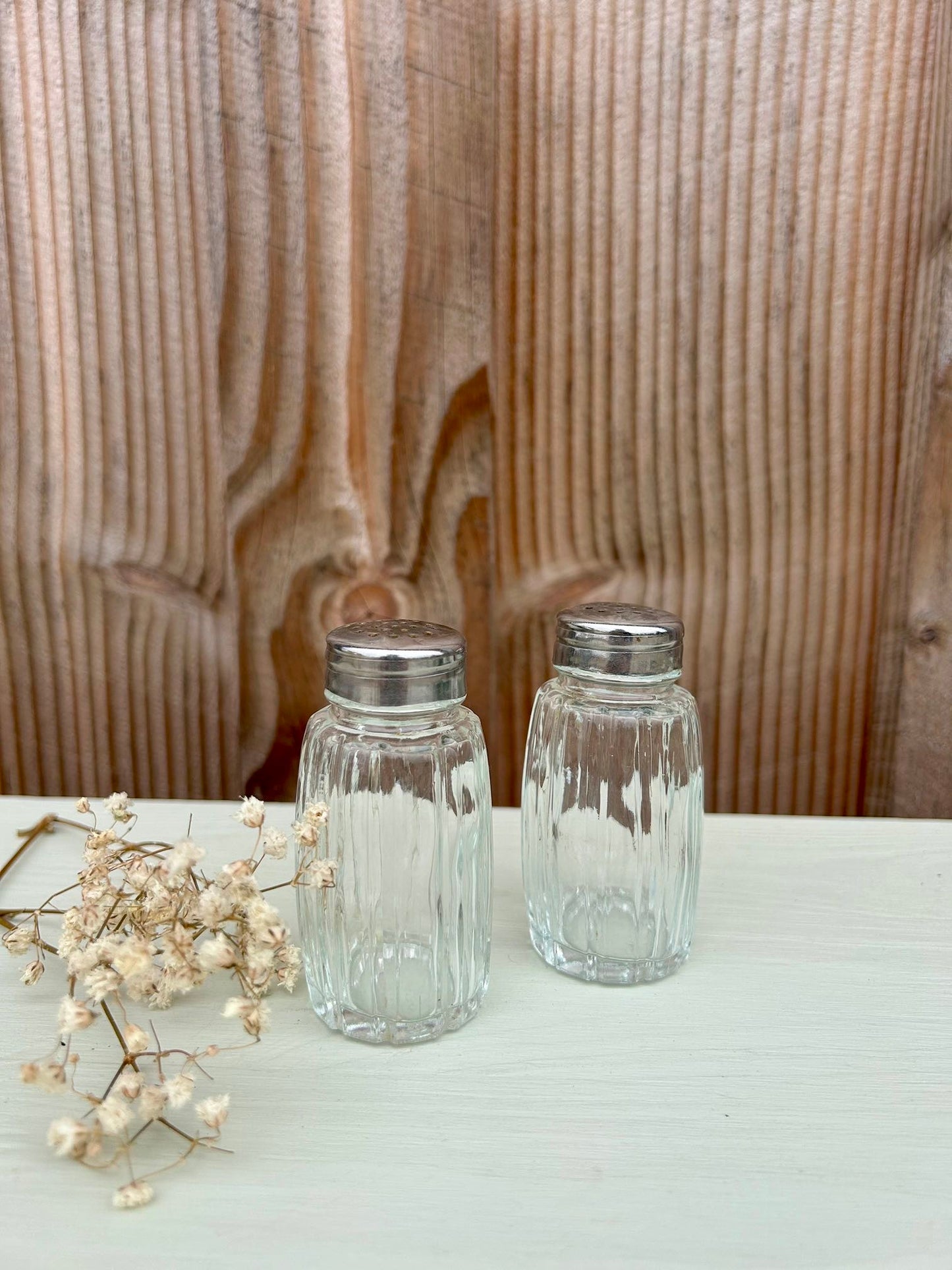 Salière et poivrière en verre