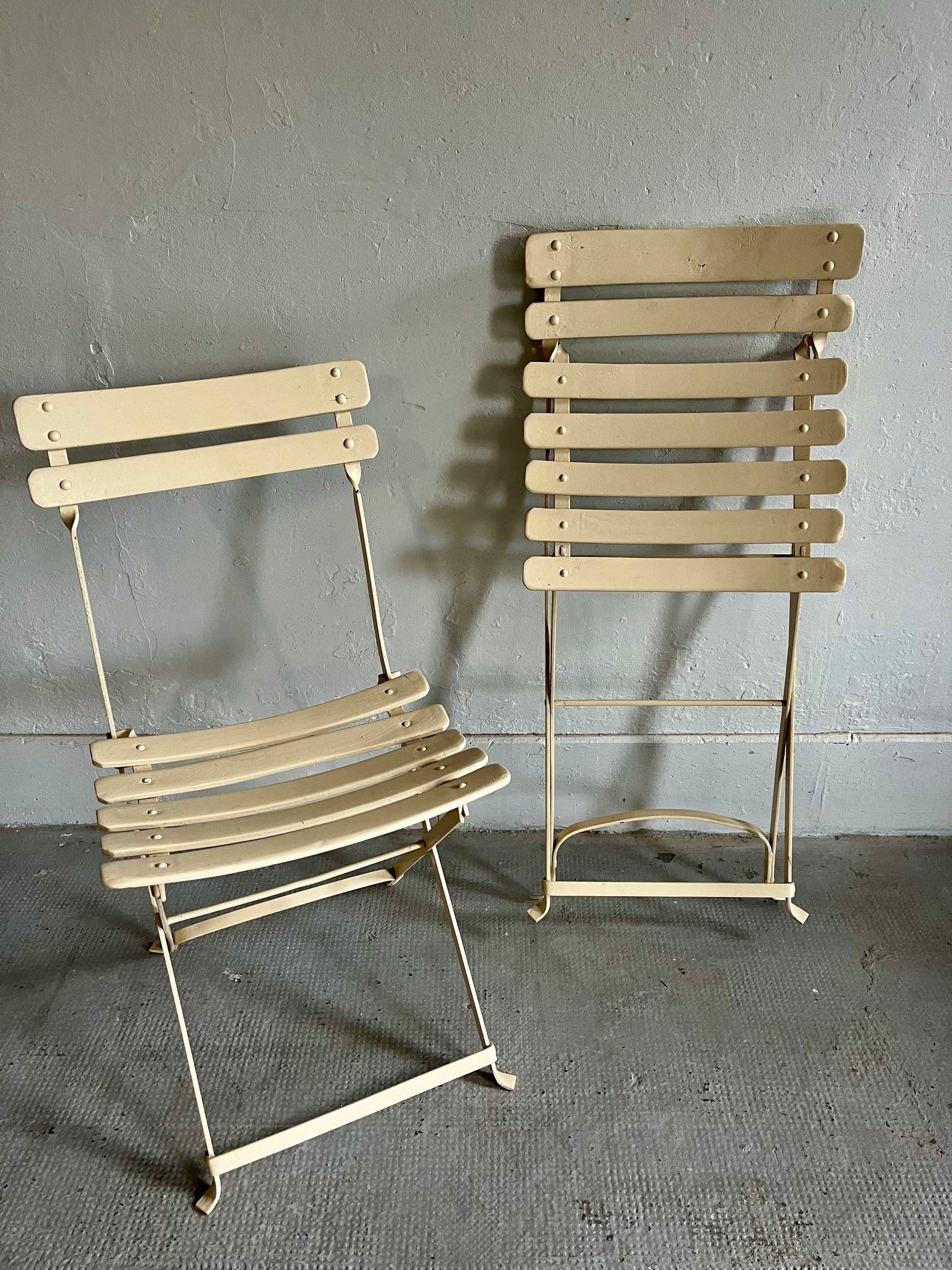 Paire de chaises de jardin anciennes  Meubles Patine