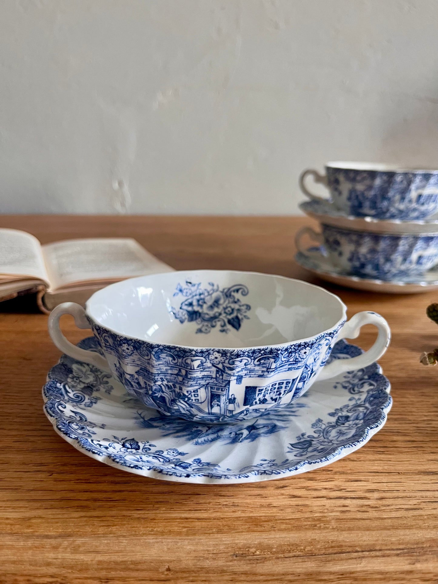 Tasses à thé anglaises avec coupelles- lot de 4  Vaisselle Patine