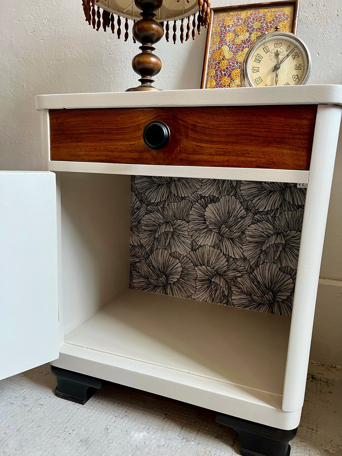 Paire de chevets beige et bois