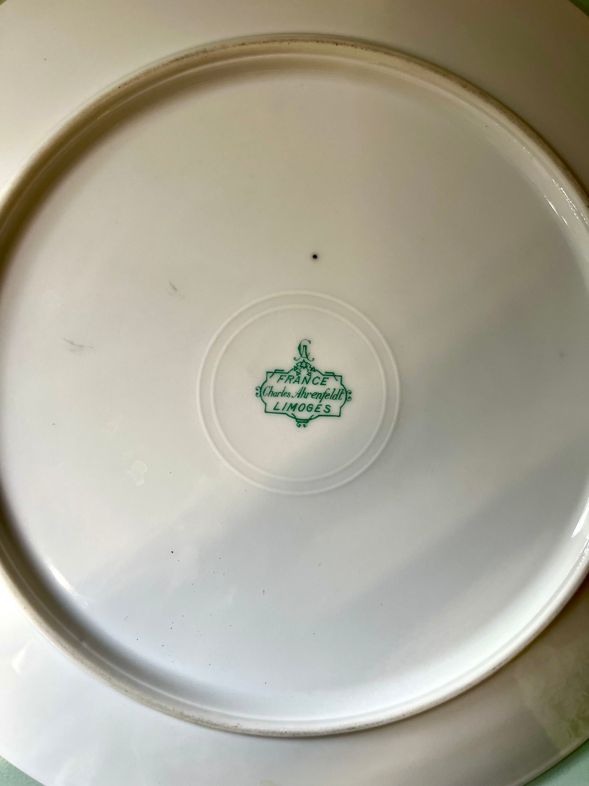 Plat à gâteau en porcelaine  Vaisselle Patine