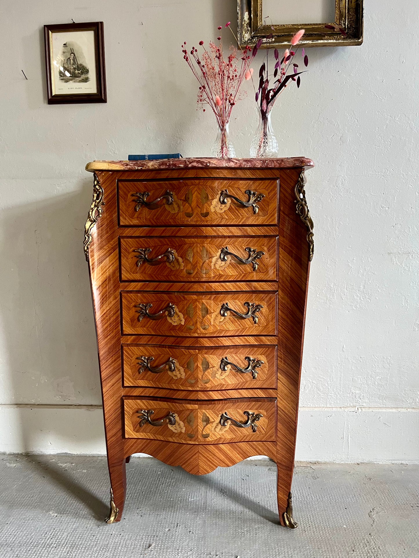 Chiffonier Louis XV en bois et marbre   Patine