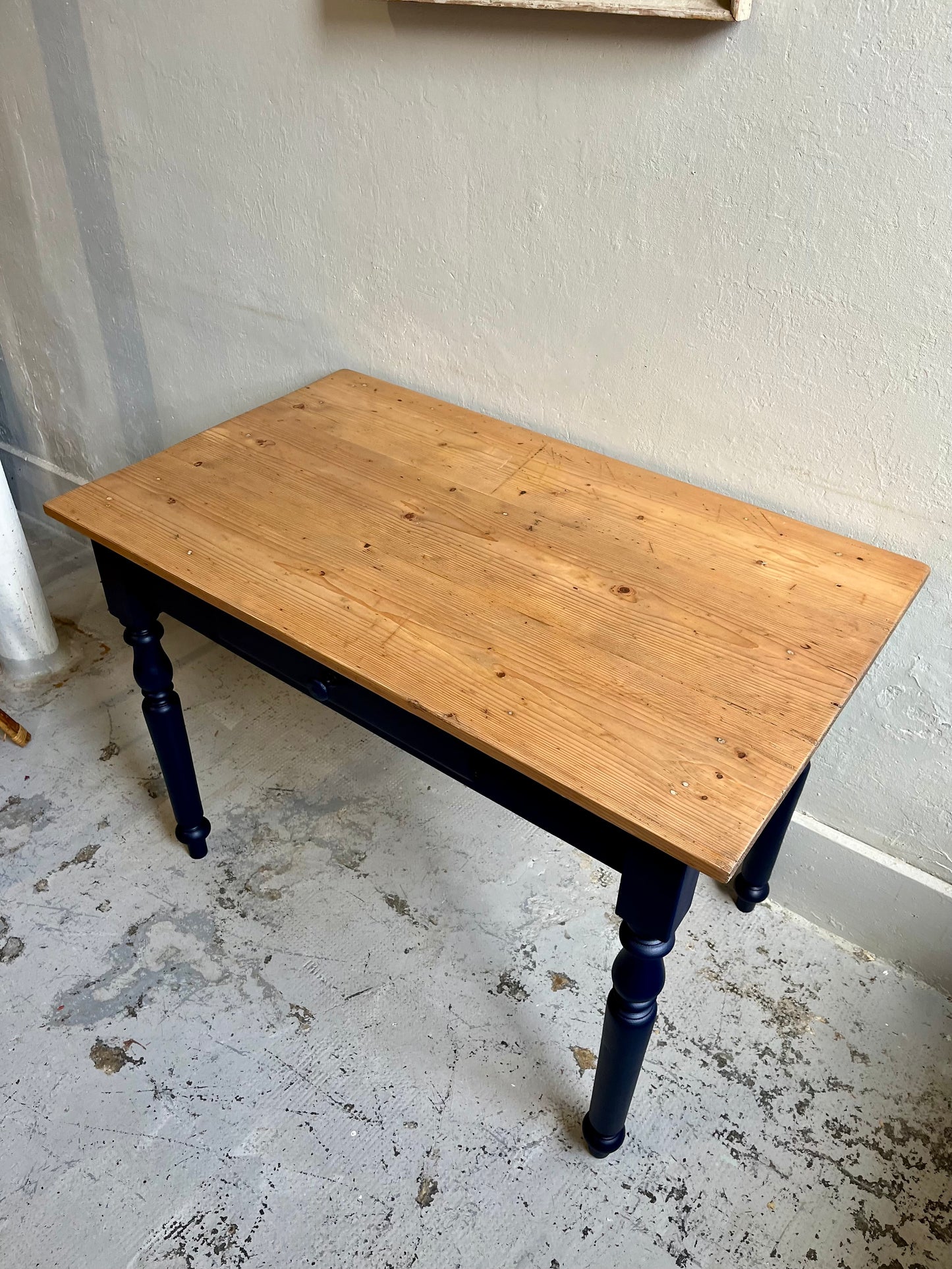 Bureau/table bleu nuit et bois