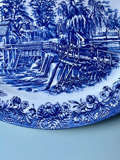 Plat de service anglais motifs bleus « Churchill »