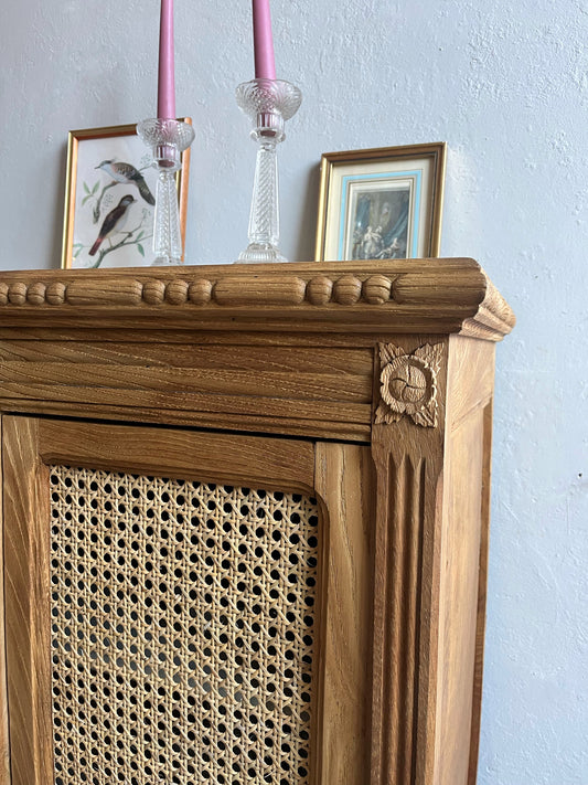 Armoire ancienne art déco portes en cannage