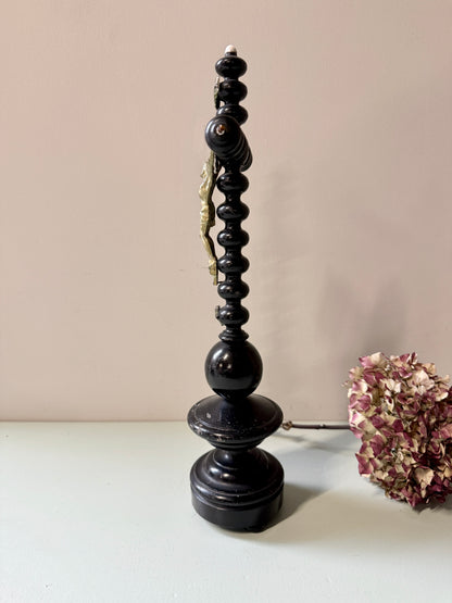 Crucifix en bois avec Christ en métal