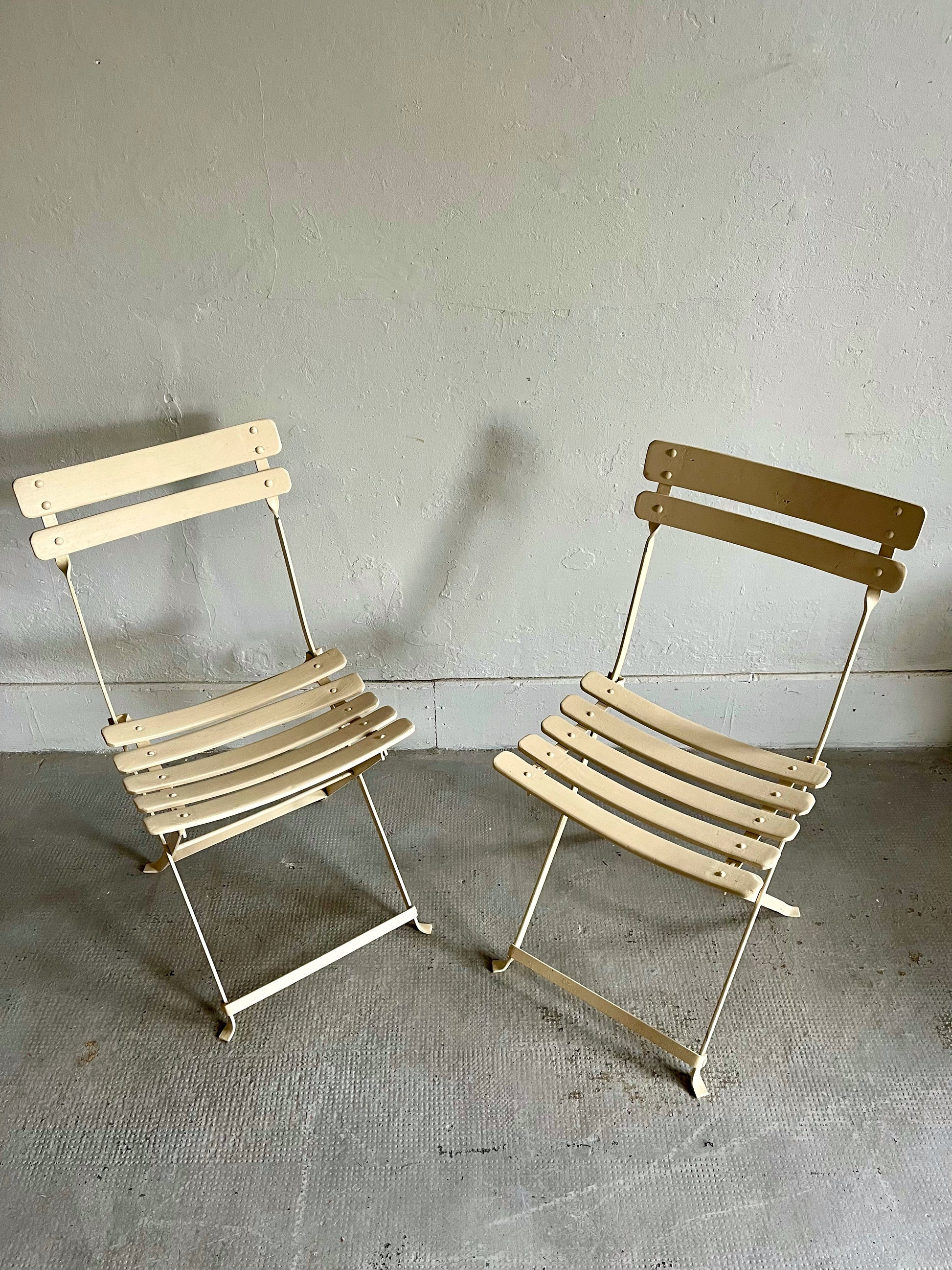 Paire de chaises de jardin anciennes  Meubles Patine