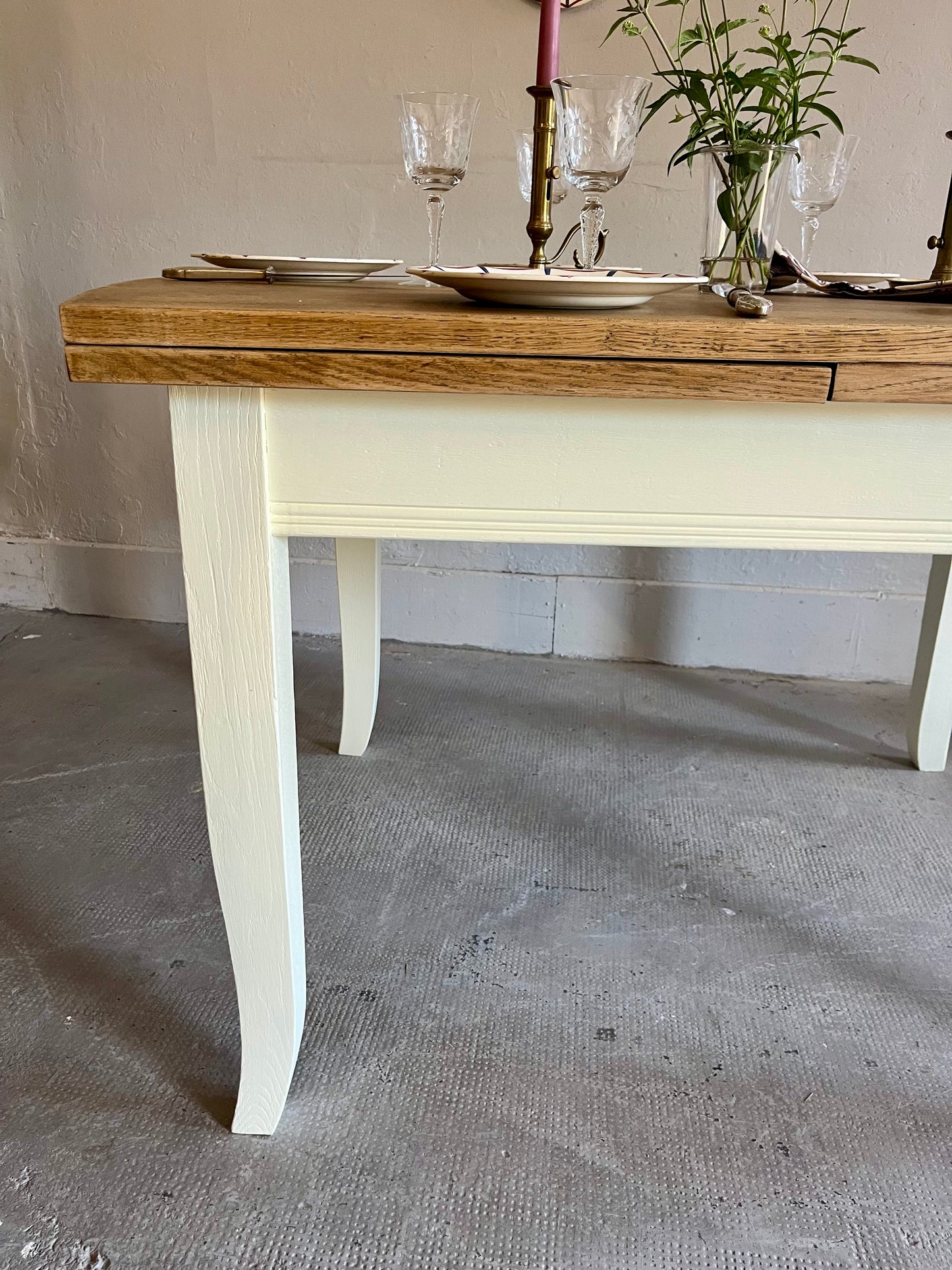 Tables ancienne bois et beige avec allonges  Meubles Patine