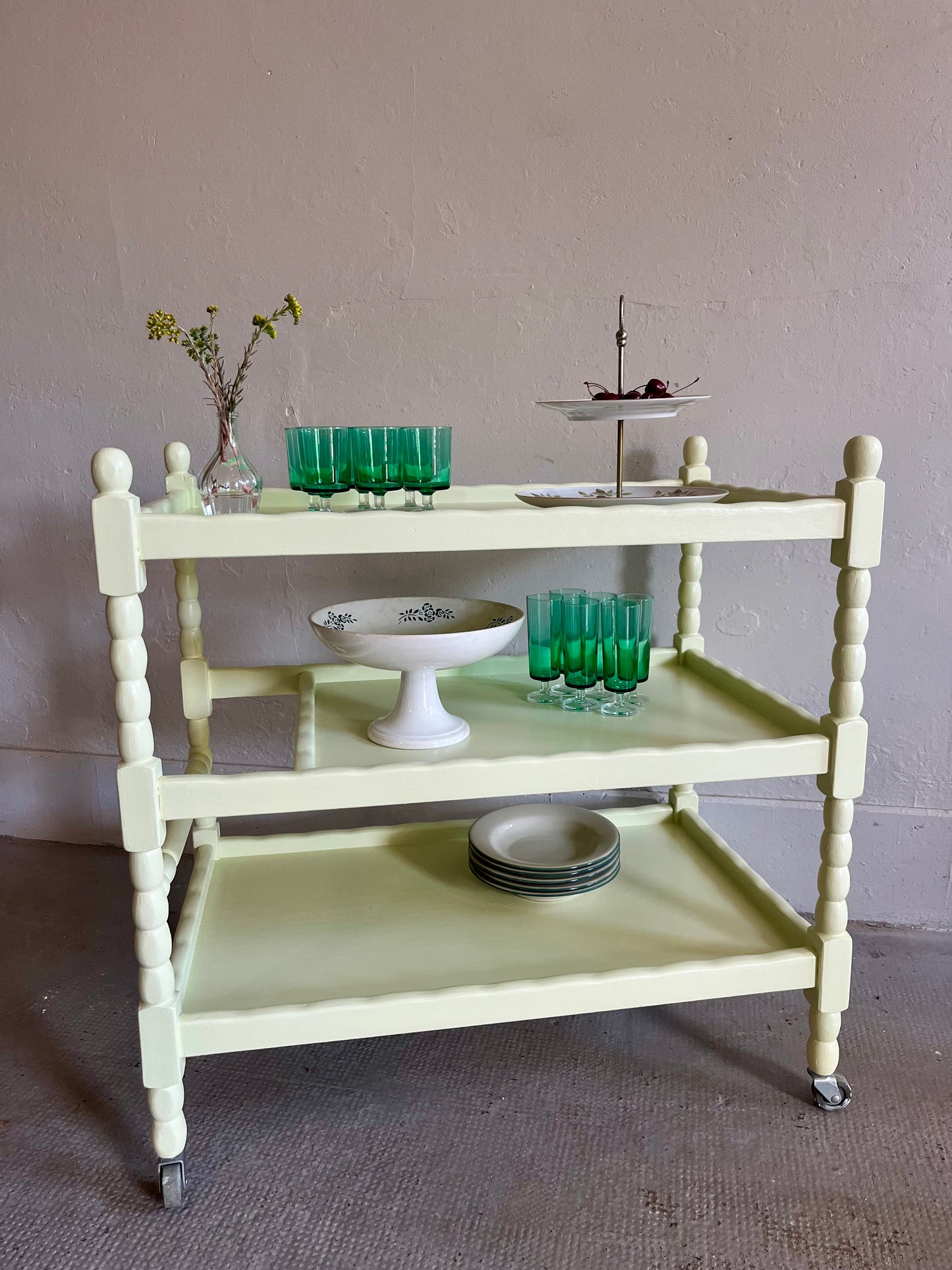 Desserte de service jaune pâle  Meubles Patine