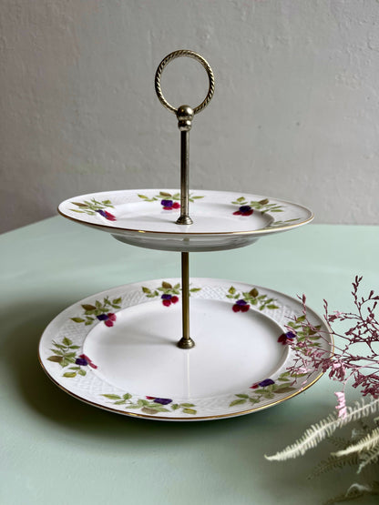 Plat de service en porcelaine décor mûres