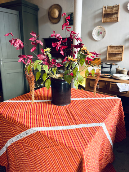 Nappe vintage orange et rouge  Décoration Patine