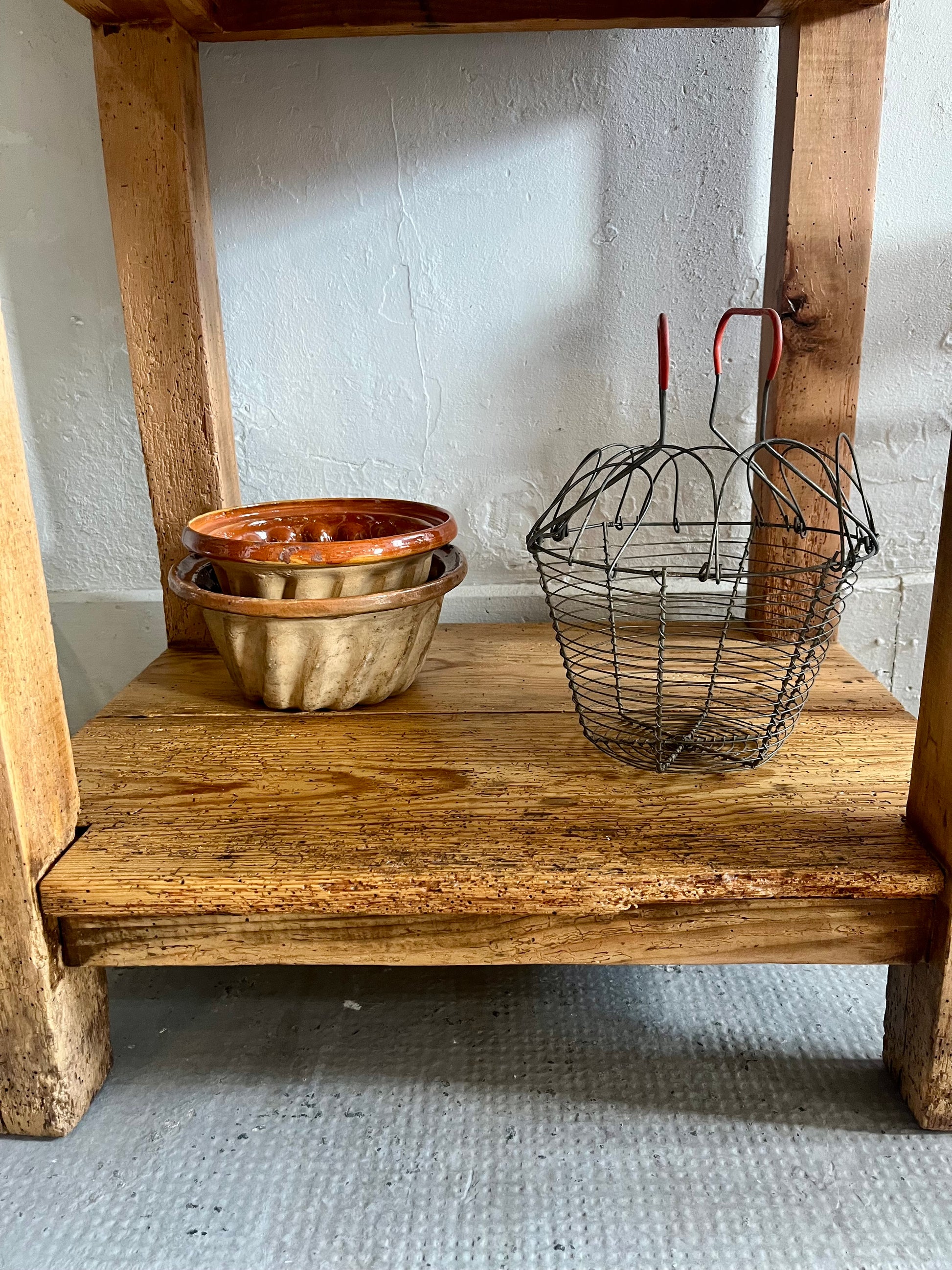 Petit établi ancien avec tiroir   Patine