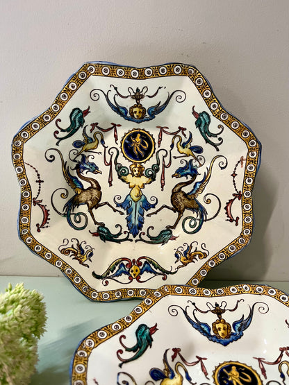 Assiette en faïence de Gien – décor Renaissance  Vaisselle Patine