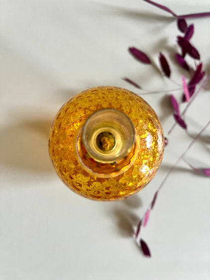 Lampe à huile en verre jaune   Patine