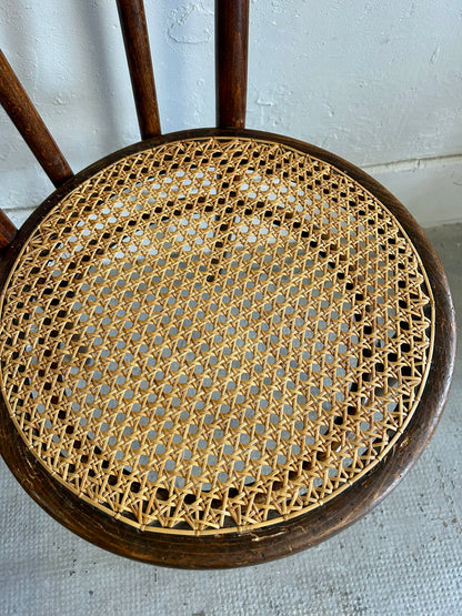 Chaise bistrot bois courbe assise cannage - type Thonet   Patine