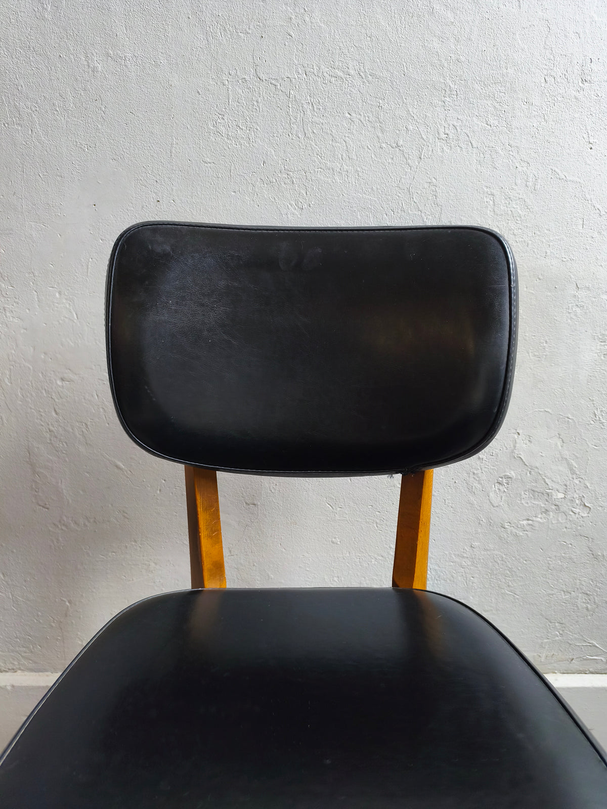 Chaise vintage style scandinave lot de 2   Patine