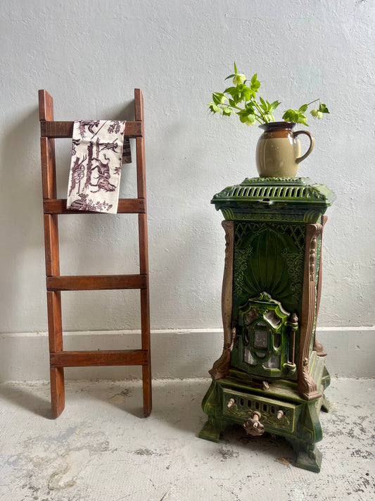 Petite échelle en bois