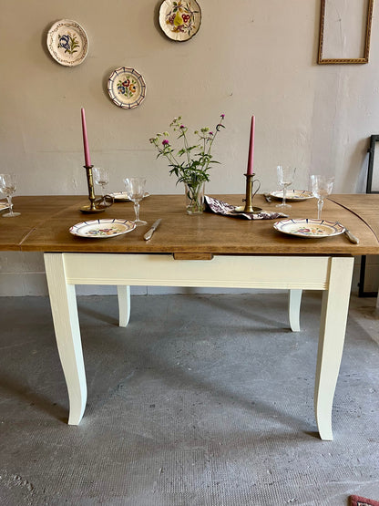 Tables ancienne bois et beige avec allonges  Meubles Patine