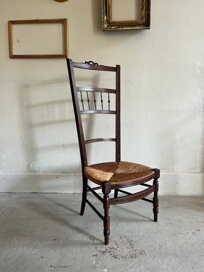Chaise ancienne Prie Dieu   Patine