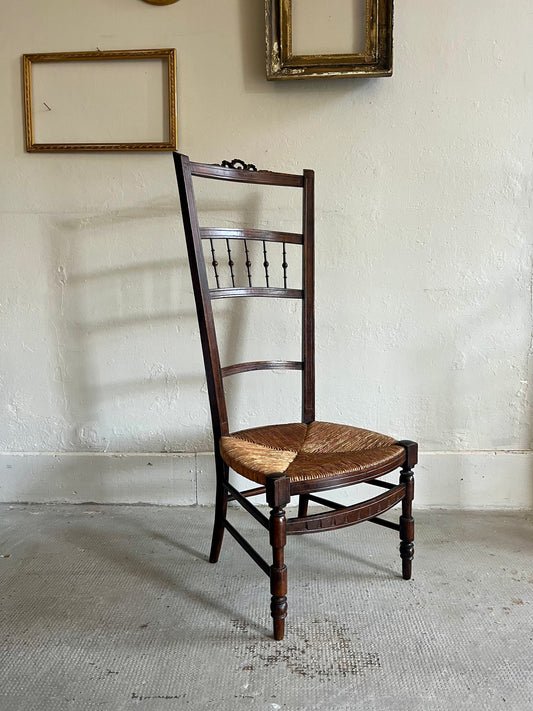 Chaise ancienne Prie Dieu   Patine
