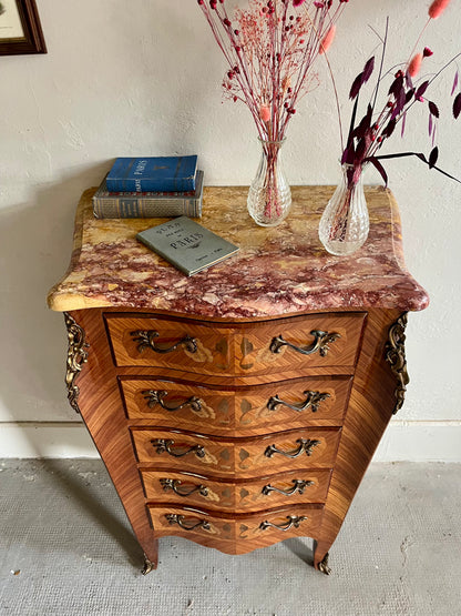 Chiffonier Louis XV en bois et marbre   Patine