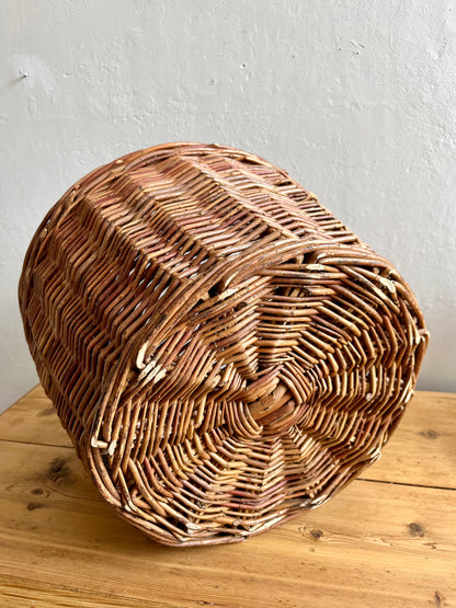 Panier en osier ancien   Patine
