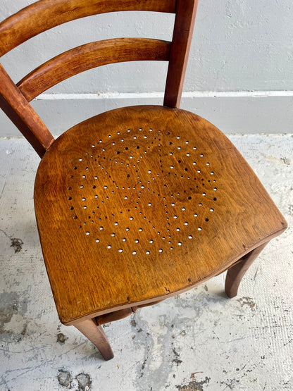 Chaise bistrot ancienne assise étoile