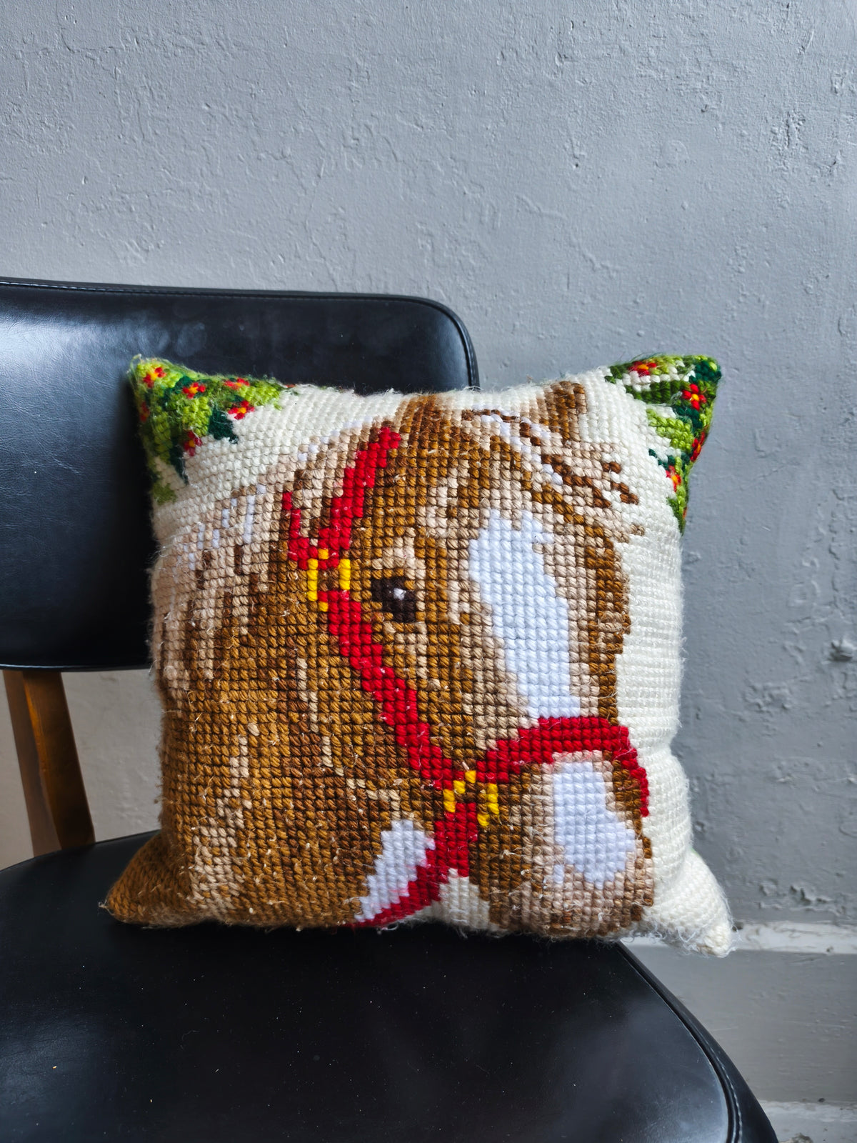 Coussin cheval en point de croix   Patine