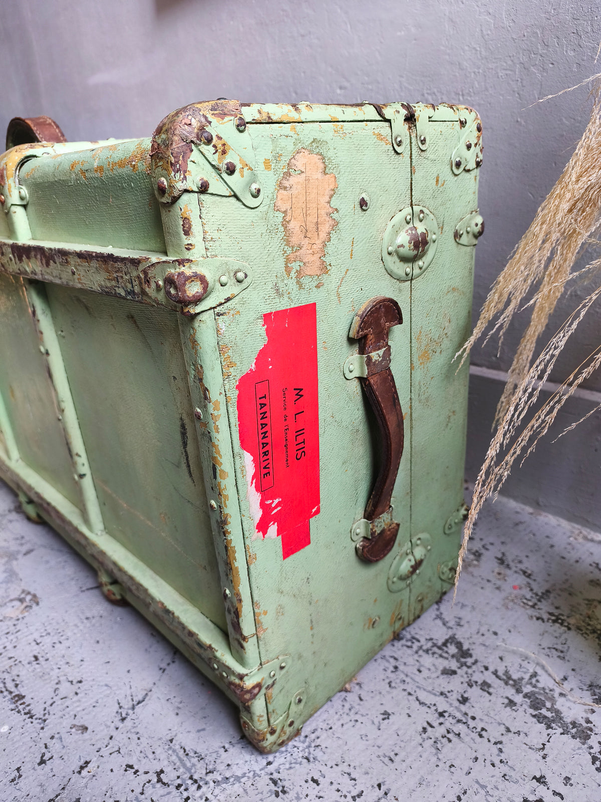 Grande malle de voyage vintage vert d'eau   Patine