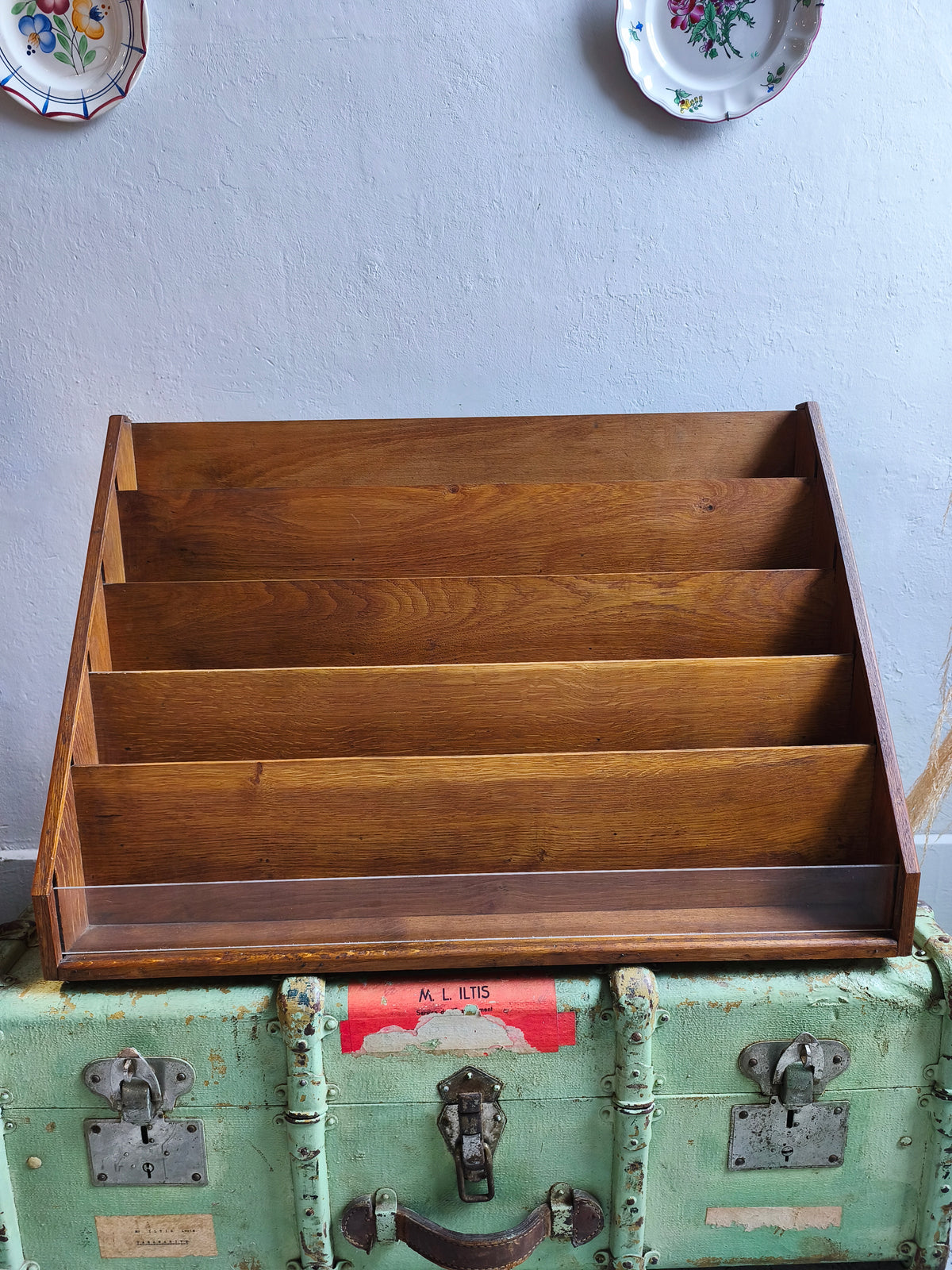Présentoir à livre vintage en bois   Patine