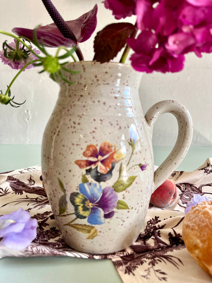 Pichet ancien décoré fleurs   Patine