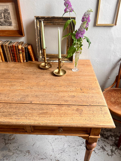 Bureau ancien en chêne/ table   Patine