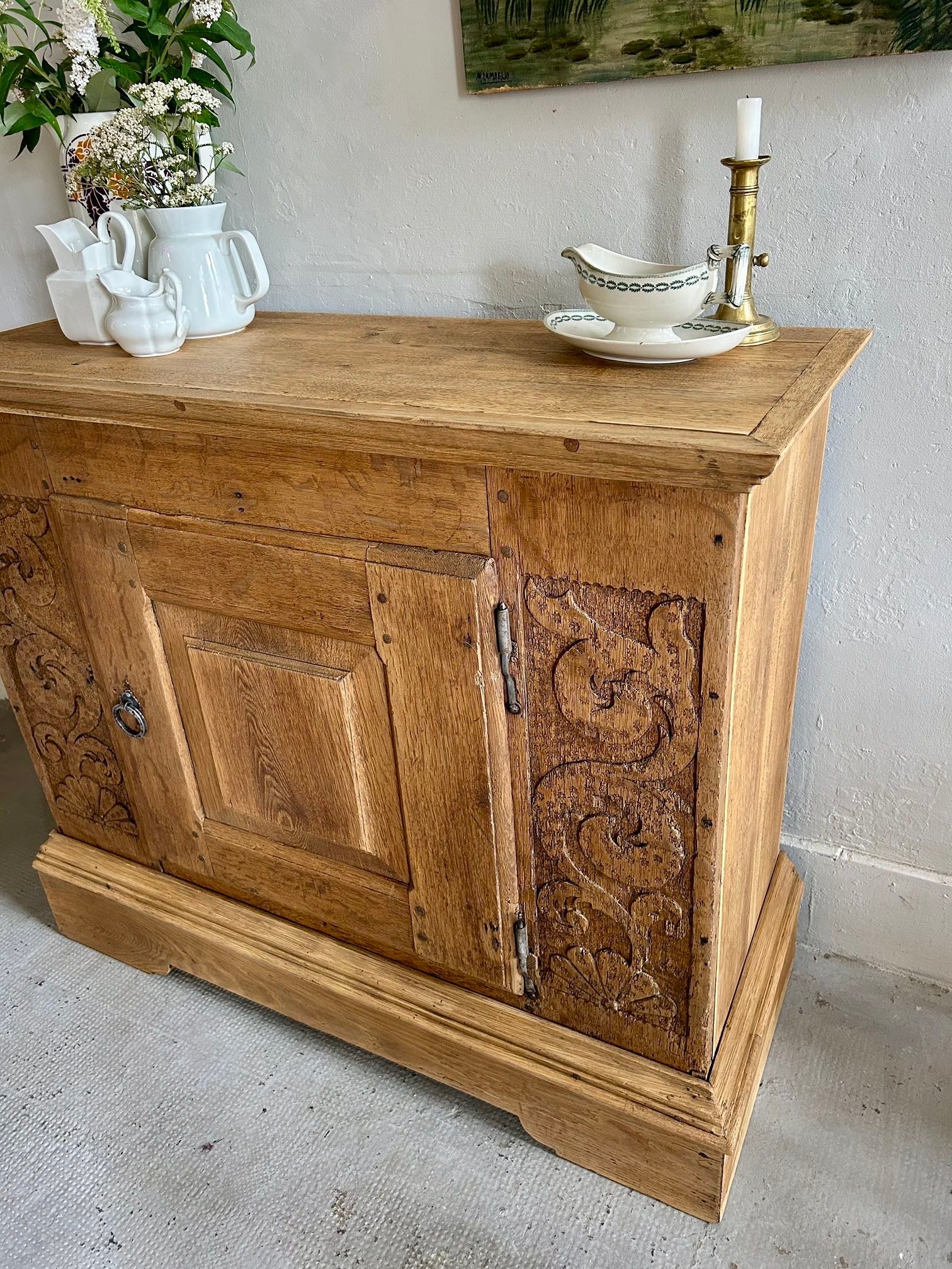 Buffet ancien en chêne sculpté   Patine