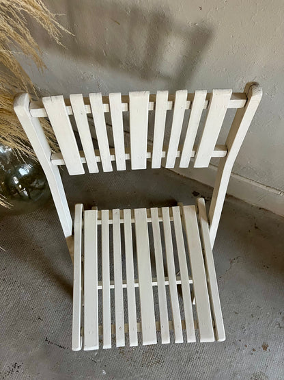 Chaise pliante de jardin en bois peinture blanche  Meubles Patine
