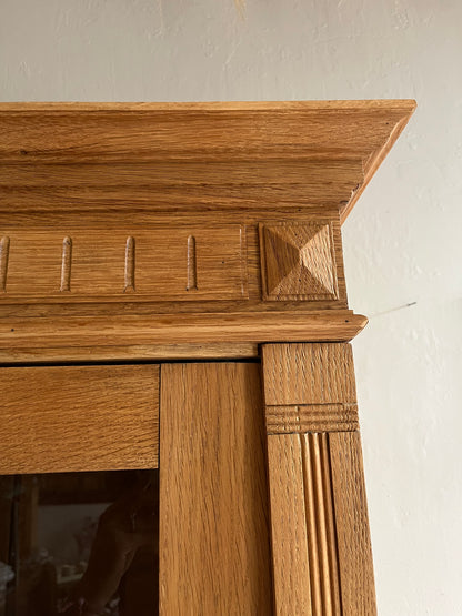 Armoire vitrée ancienne rénovée 2 portes  Meubles Patine