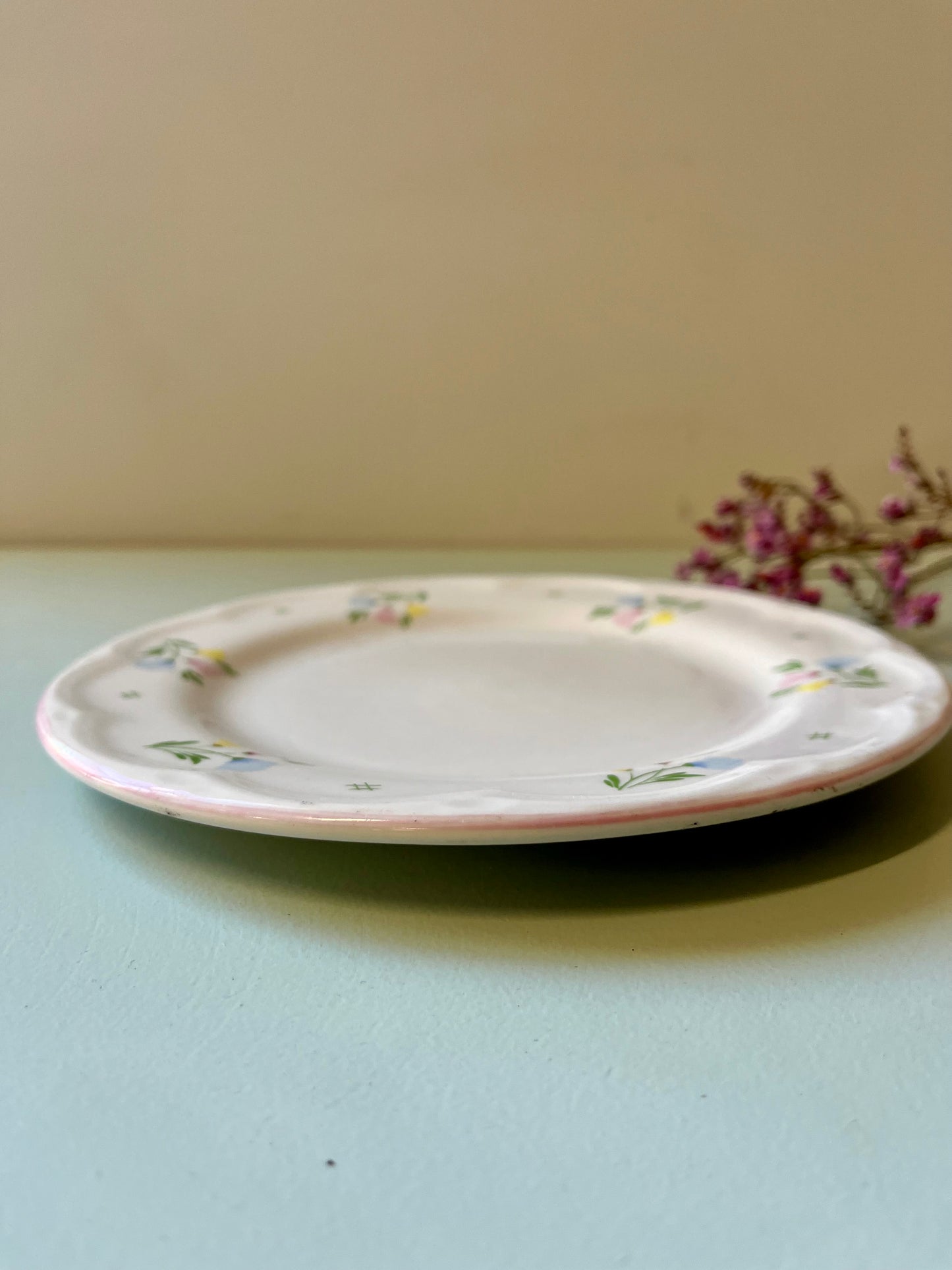 Assiette à dessert motif fleuris