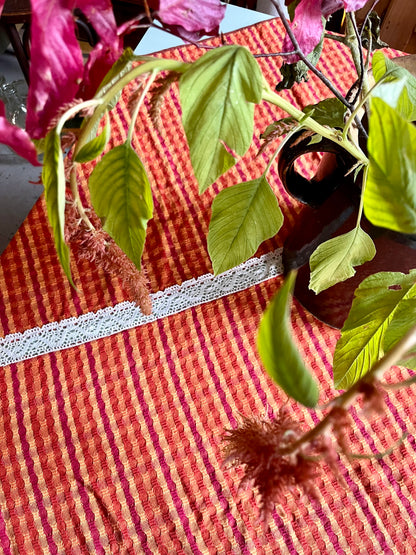 Nappe vintage orange et rouge  Décoration Patine